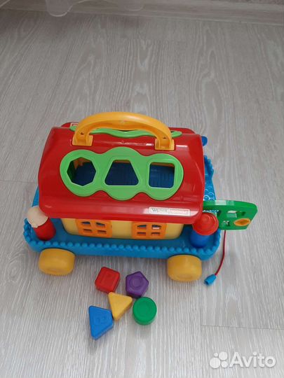 Развивающие игрушки для малышей