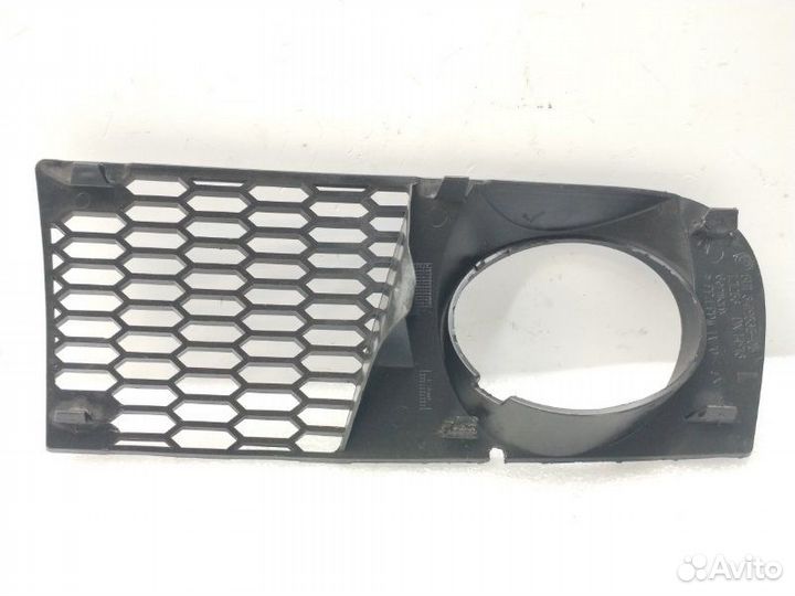 Накладка противотуманной фары передняя левая Bmw