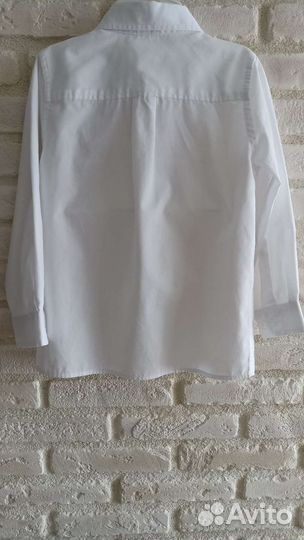Рубашка белая на мальчика 104