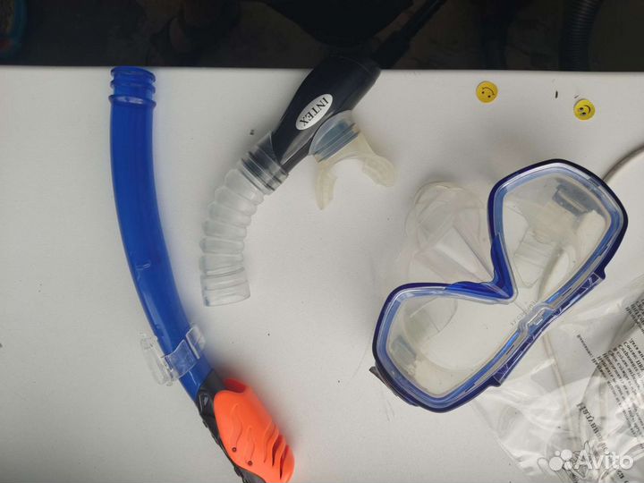 Маска и трубка для плавания