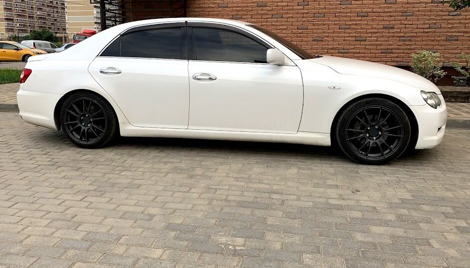 Toyota Mark X: фото владельца