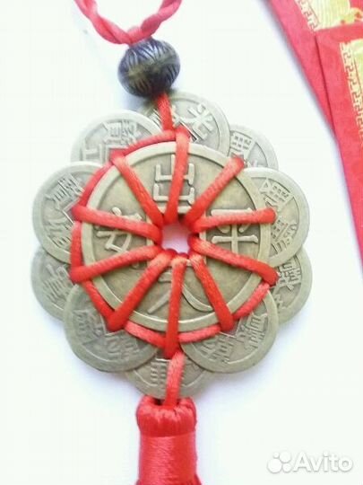 Китайские монеты Фен Шуй с квадратной дыркой