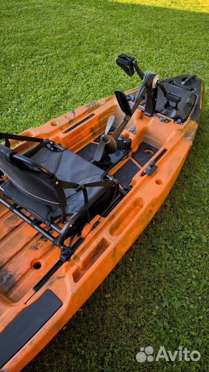 Каяк пластиковый с педальным приводом