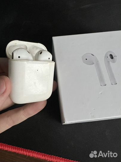 Беспроводные наушники apple airpods
