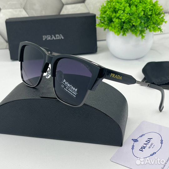 Солнцезащитные очки женские Prada