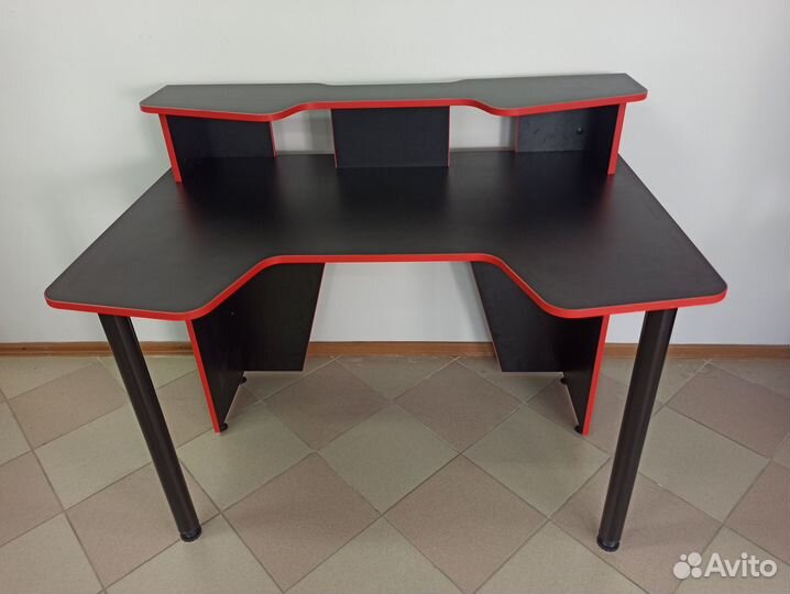 Игровой стол компьютерный