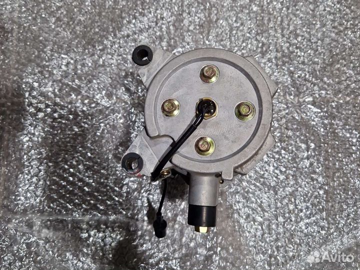 Компрессор кондиционера BYD F3 и F6 новый