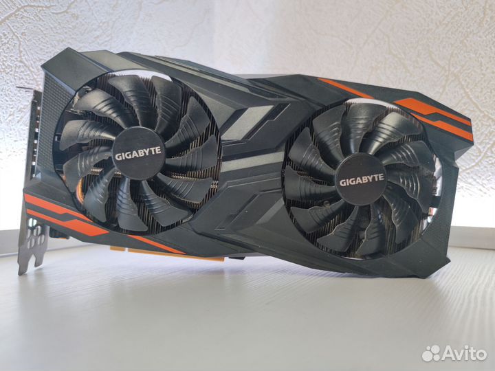 Видеокарта rx Vega 56 Gigabyte Gaming OC 8gb