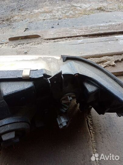 Фара Nissan Cube