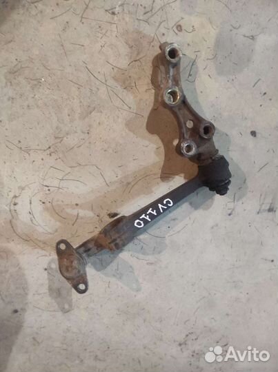 Рычаг подвески передний правый Toyota Vista SV40