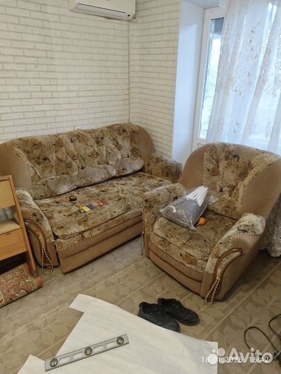 Диван и кресло