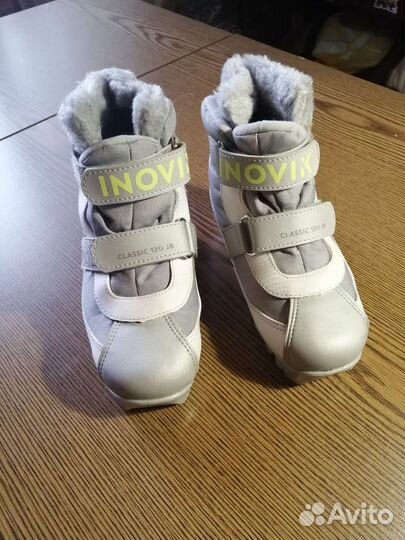 Лыжные ботинки детские р. 30-31 NNN