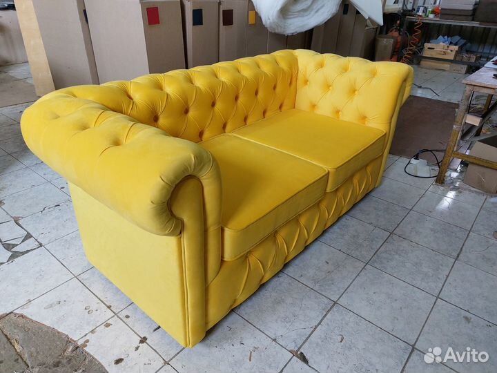 Диван честерфилд жёлтый