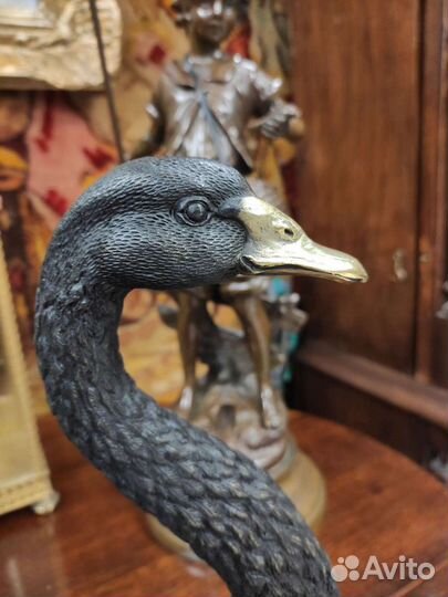 Лебедь бронза Париж