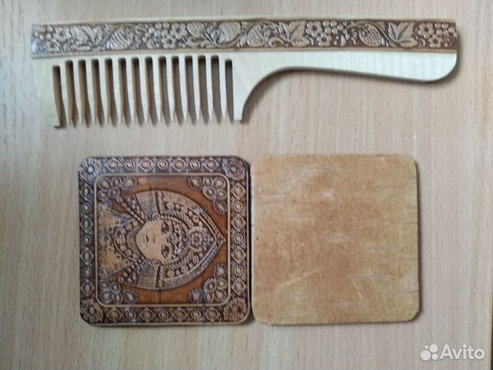 Набор из дерева и бересты с теснением