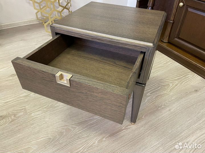 Прикроватная тумба из массива дуба Бари