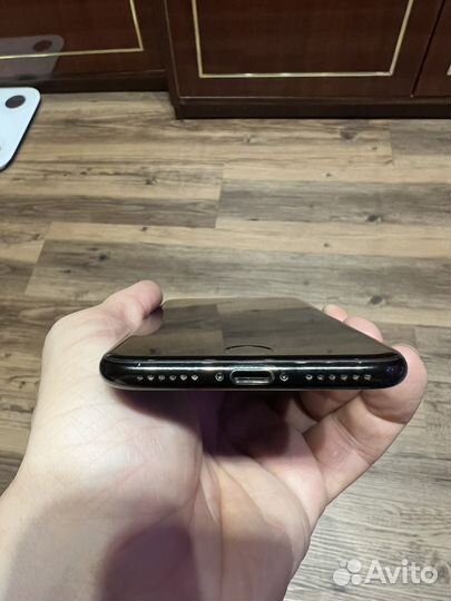 iPhone 7, 256 ГБ