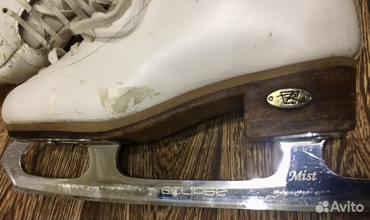 Фигурные коньки riedell