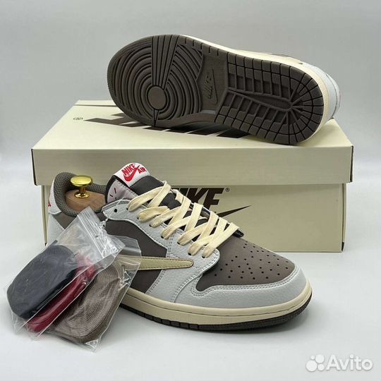 Travis Scott & Nike Air Jordan 1 Low