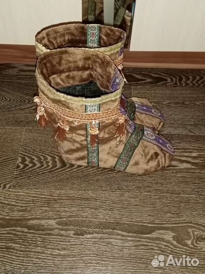 Костюм нарядный с сапогами