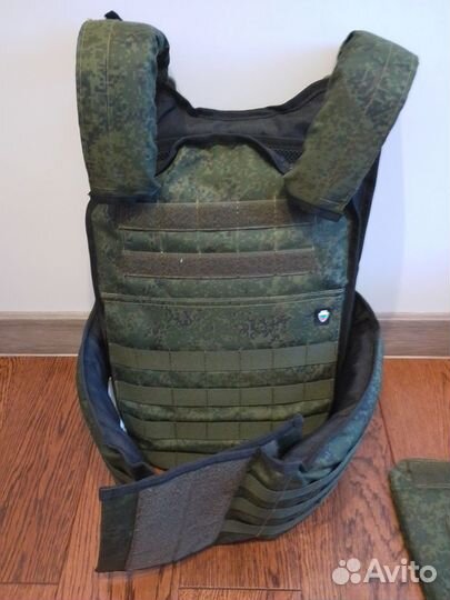 Бронежилет и Шлем защитный