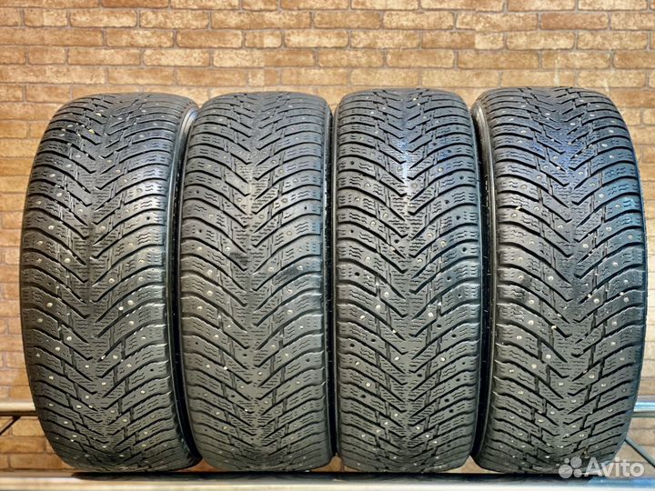 Nokian Tyres Hakkapeliitta 8 215/55 R17