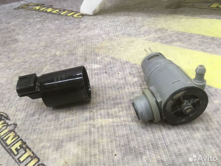 Насос бачка омывателя Nissan X-Trail Т32