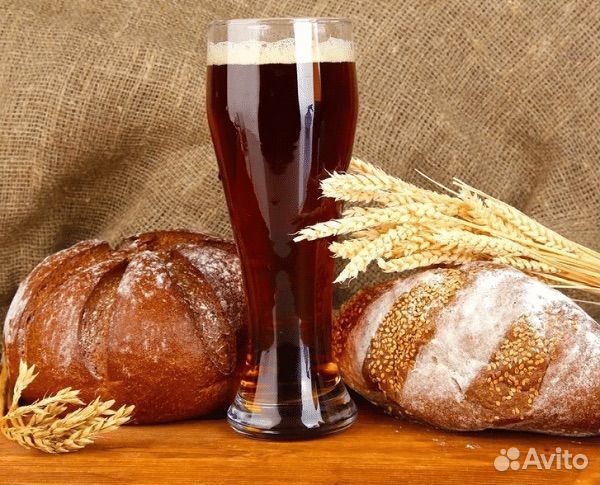 Продавец разливных напитков пива