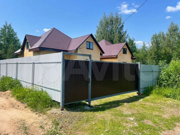 Дом 348 м² на участке 15 сот.