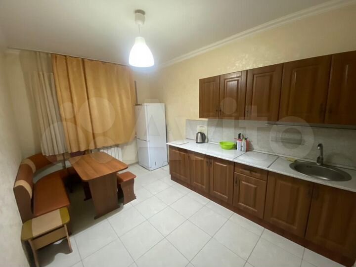 2-к. квартира, 60 м², 2/17 эт.