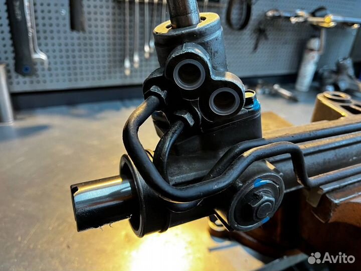 Рулевая рейка SsangYong Rexton