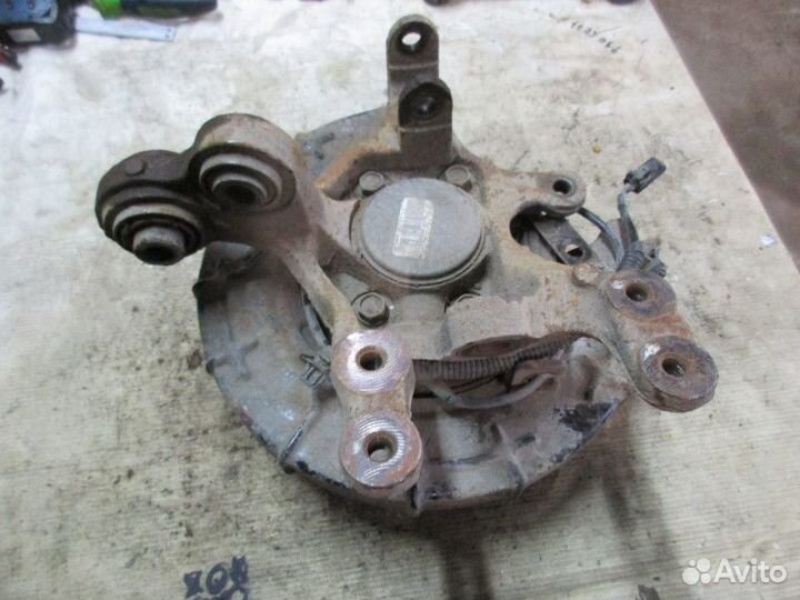 Кулак поворотный задний левый Kia Ceed 2007-2012