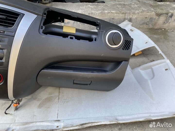 Панель датсун в сборе