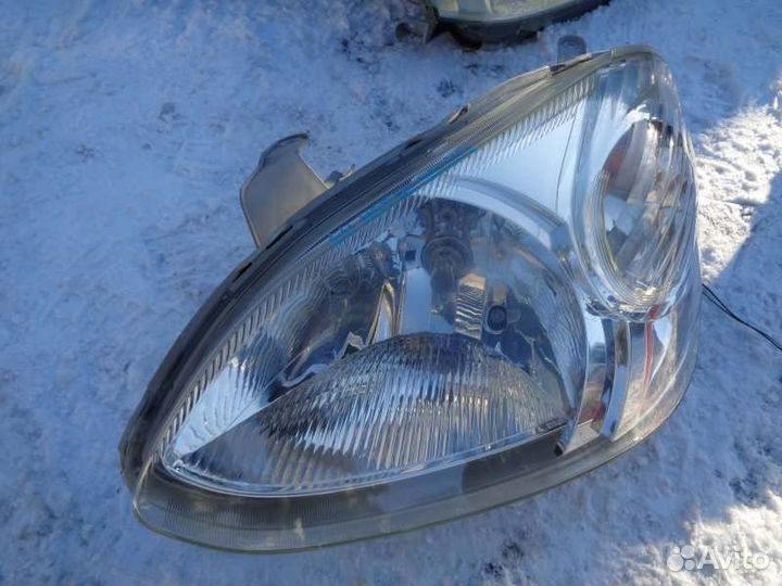 Фара левая Toyota Platz NCP12 1NZ-FE 2003