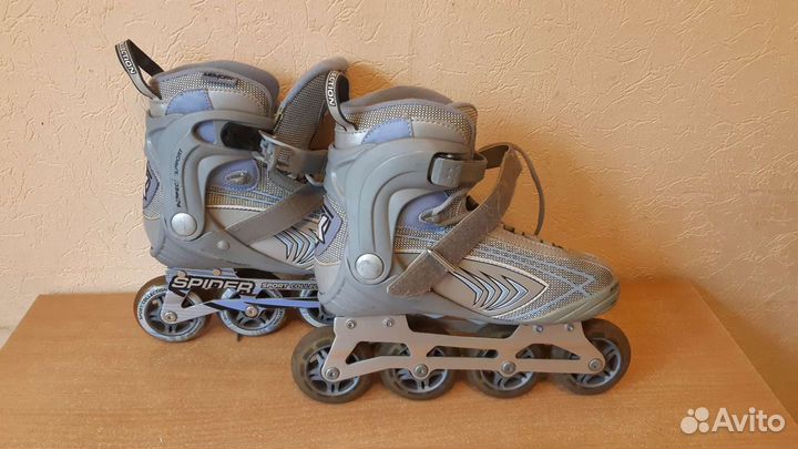 Роликовые коньки