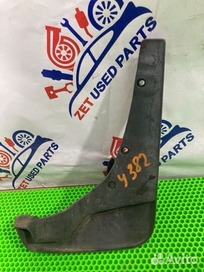 Брызговик передний левый Nissan Murano Z50 VQ35