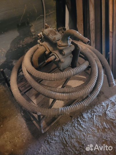 Ручной насос для воды и гсм