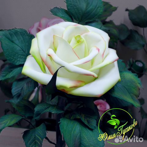 Роза настольная ручной работы 