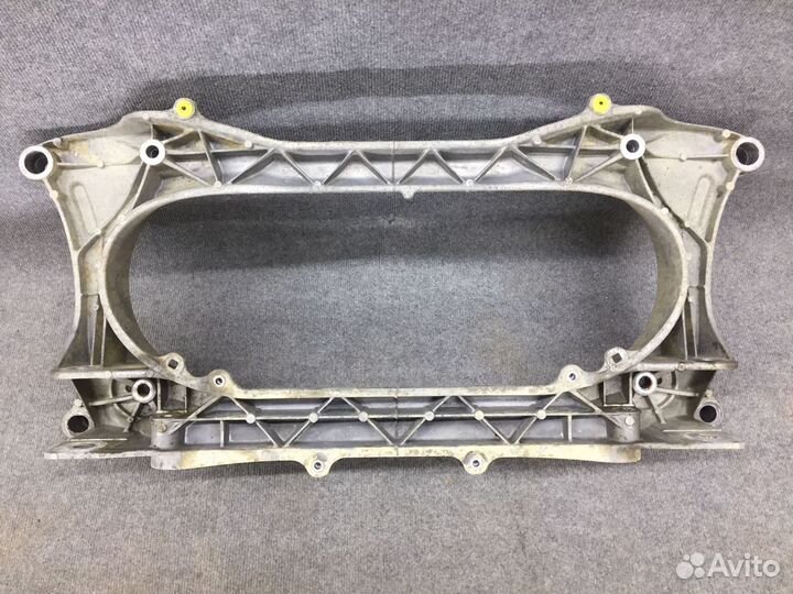 Подрамник передний toyota crown majesta 2007г