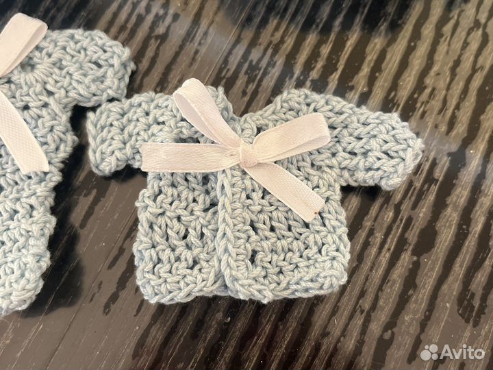 Вязанные кофточки и комбезики