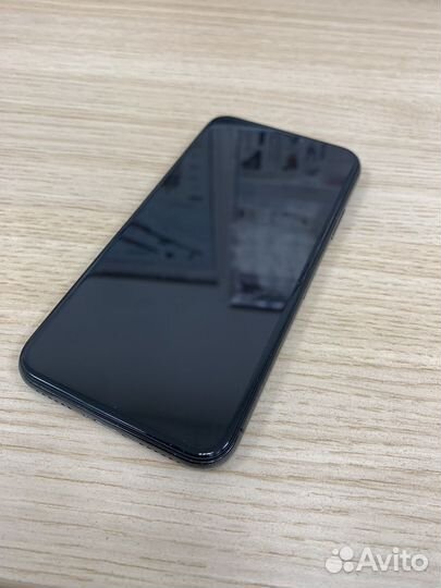 iPhone X, 64 ГБ