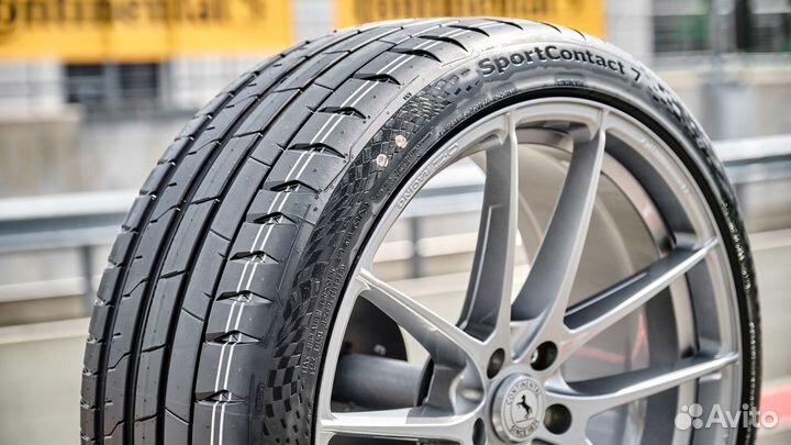 Continental SportContact 7 245/35 R20 и 275/30 R20 95Y