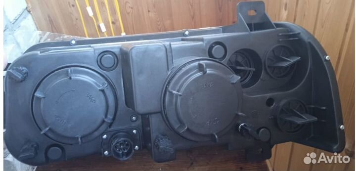 Фара маз правая с дхо 112.10.30.3711