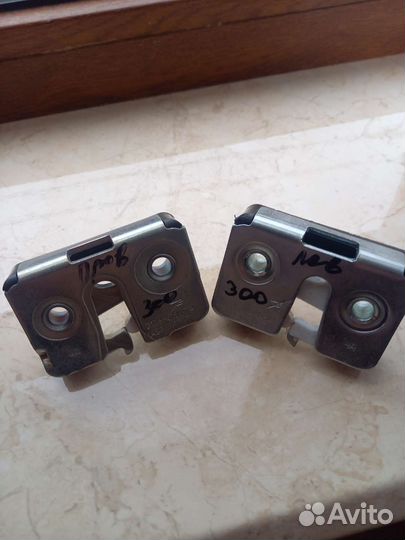 Дверные замки(наружные)ваз 2110