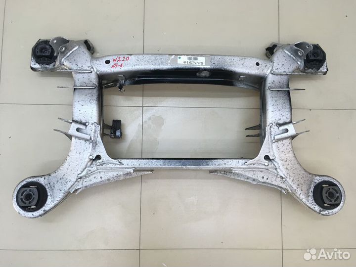 Подрамник Mercedes w220