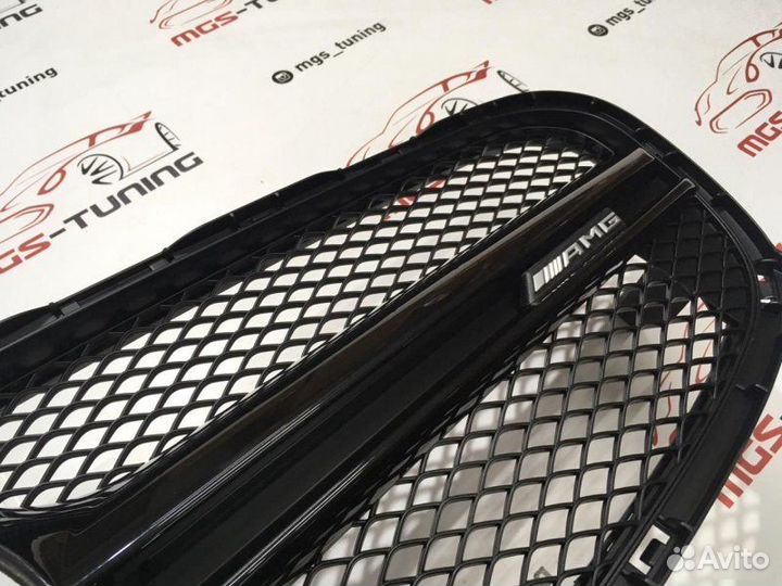 Решетка на Mercedes GLA в стиле AMG 45 Black + амг