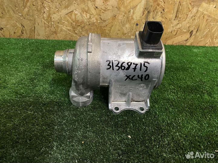 Насос охлаждающей жидкости помпа Volvo XC90 XC40