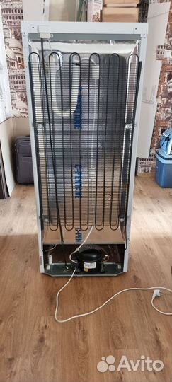 Вертикальная морозилка, морозильная камера Атлант