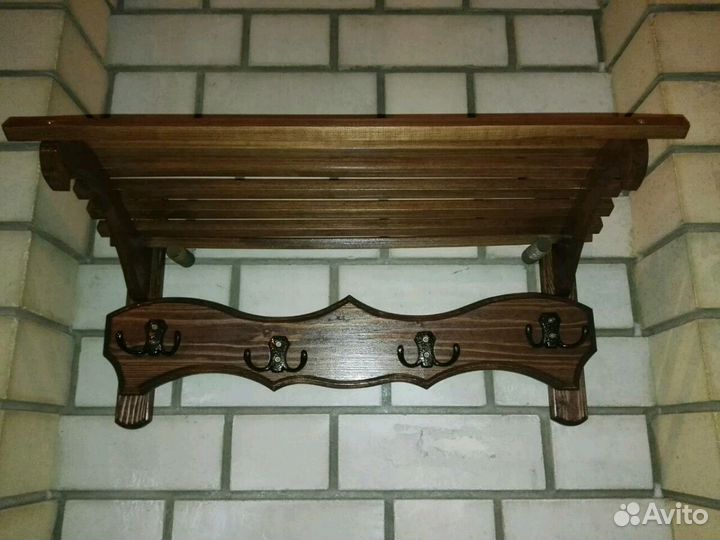 Полка-вешалка