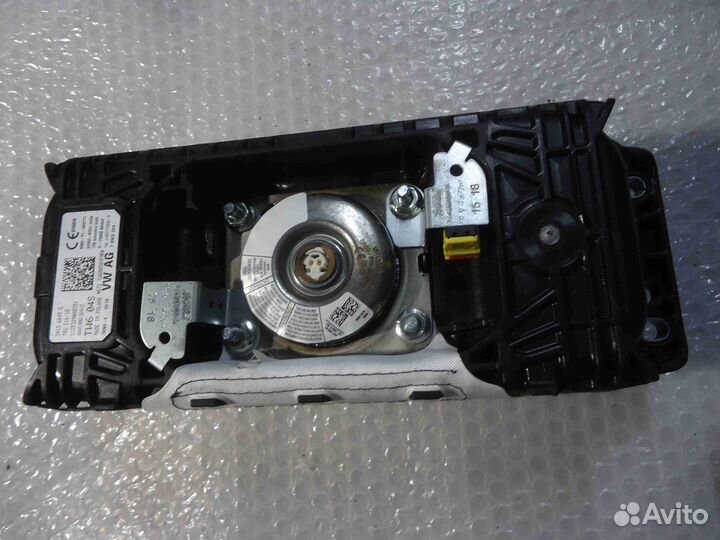 Подушка безопасности пассажира на Audi A5 2018 8W0